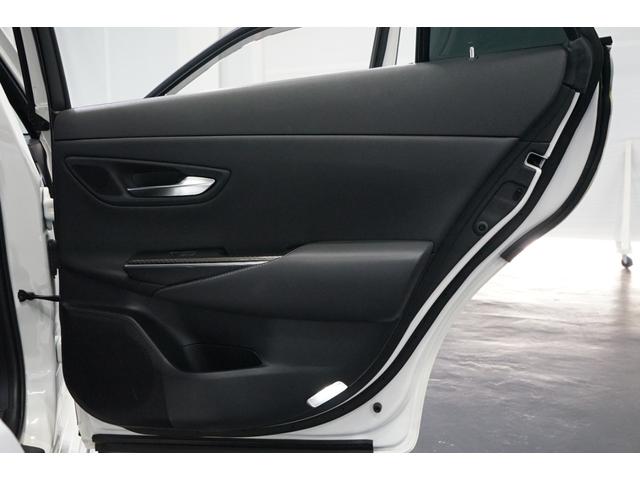 クラウンハイブリッド ＲＳアドバンス　サンルーフ　黒革　ローダウン　８型ナビＴＶ　バックカメラ　ＥＴＣ　フルセグ　衝突軽減　レーダークルーズ　ＤＶＤ　Ｂｌｕｅｔｏｏｔｈ　流星ウィンカー　パワーシート　ＨＵＤ　シートエアコン　プリクラッシュ（57枚目）