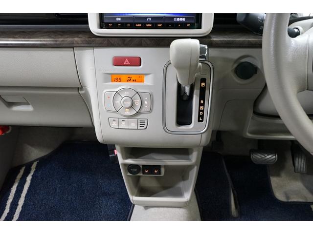 アルトラパン モード　禁煙車　軽自動車　衝突軽減ブレーキ　８型ナビＴＶ　全方位カメラ　ＥＴＣ　アイドリングストップ　スマートキー　オートライト　ＤＶＤ　Ｂｌｕｅｔｏｏｔｈ　Ｂカメラ　シートヒーター　ベンチシート　点検記録簿（11枚目）