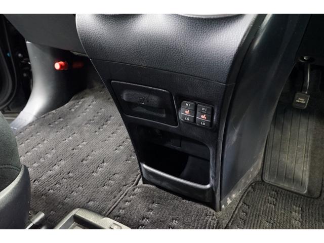 ヴォクシー ハイブリッドV 両側電動スライド モデリスタフルエアロ 9型TVナビ 7人乗り バックカメラ 11型後席モニター オートクルーズ 3列シート ETC スマートキー シートヒーター DVD再生 Bluetooth接続U(40枚目)