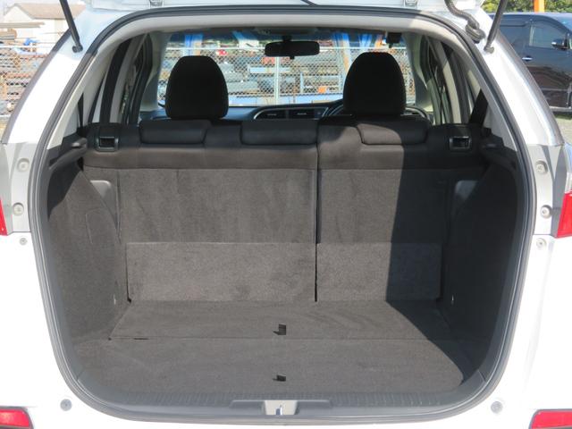 シャトル Ｇ　禁煙車　カロッツェリアナビＴＶ　バックカメラ　アイドリングストップ機能　スマートキー　記録簿　チップアップシート　ＣＤ／ＤＶＤ　Ｂｌｕｅｔｏｏｔｈ接続　ＥＴＣ　フルフラットシート　フルセグ　ステリモＵ（51枚目）