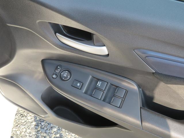 シャトル Ｇ　禁煙車　カロッツェリアナビＴＶ　バックカメラ　アイドリングストップ機能　スマートキー　記録簿　チップアップシート　ＣＤ／ＤＶＤ　Ｂｌｕｅｔｏｏｔｈ接続　ＥＴＣ　フルフラットシート　フルセグ　ステリモＵ（54枚目）