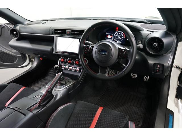 BRZ S 禁煙車 6速ミッション車 STIダウンサス STIマフラー 9型ナビ クルコン バックカメラ 18AW ハーフ革 シートヒーター DVD Bluetooth フルセグ ETC ローダウン スマートキー(2枚目)