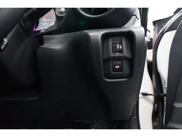 BRZ S 禁煙車 6速ミッション車 STIダウンサス STIマフラー 9型ナビ クルコン バックカメラ 18AW ハーフ革 シートヒーター DVD Bluetooth フルセグ ETC ローダウン スマートキー(12枚目)