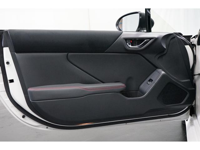 BRZ S 禁煙車 6速ミッション車 STIダウンサス STIマフラー 9型ナビ クルコン バックカメラ 18AW ハーフ革 シートヒーター DVD Bluetooth フルセグ ETC ローダウン スマートキー(58枚目)