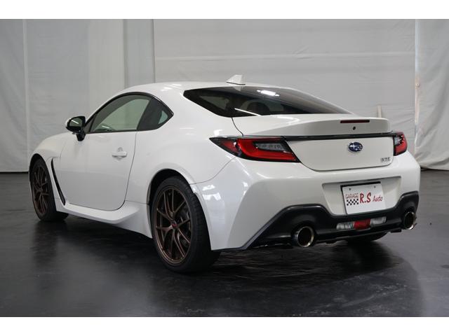 BRZ S 禁煙車 6速ミッション車 STIダウンサス STIマフラー 9型ナビ クルコン バックカメラ 18AW ハーフ革 シートヒーター DVD Bluetooth フルセグ ETC ローダウン スマートキー(69枚目)