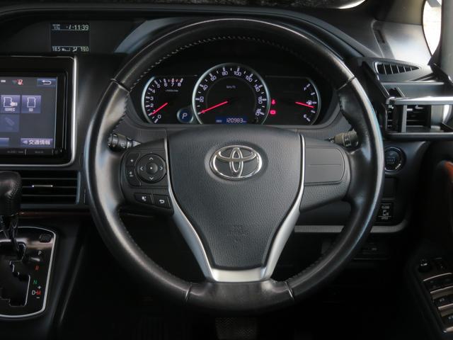 ヴォクシー ＺＳ　サンルーフ　両側電動スライド　９型ナビＴＶ　バックカメラ　１０．２型後席モニター　ＥＴＣ　ＣＤ／ＤＶＤ再生　Ｂｌｕｅｔｏｏｔｈ接続　７人乗り　３列シート　１６ＡＷ　ウォークスルー　ＬＥＤヘッドライトＵ（9枚目）