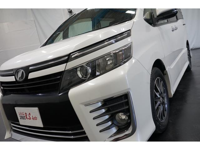 ヴォクシー ＺＳ　サンルーフ　両側電動スライド　９型ナビＴＶ　バックカメラ　１０．２型後席モニター　ＥＴＣ　ＣＤ／ＤＶＤ再生　Ｂｌｕｅｔｏｏｔｈ接続　７人乗り　３列シート　１６ＡＷ　ウォークスルー　ＬＥＤヘッドライトＵ（19枚目）