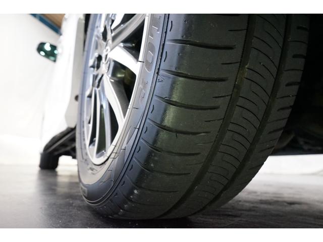 ヴォクシー ＺＳ　サンルーフ　両側電動スライド　９型ナビＴＶ　バックカメラ　１０．２型後席モニター　ＥＴＣ　ＣＤ／ＤＶＤ再生　Ｂｌｕｅｔｏｏｔｈ接続　７人乗り　３列シート　１６ＡＷ　ウォークスルー　ＬＥＤヘッドライトＵ（29枚目）