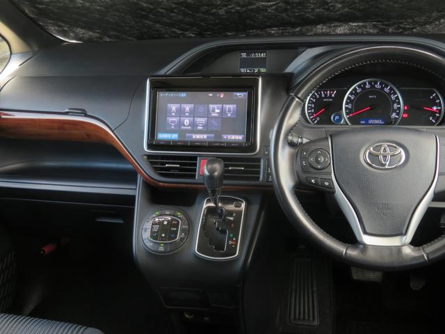 ヴォクシー ＺＳ　サンルーフ　両側電動スライド　９型ナビＴＶ　バックカメラ　１０．２型後席モニター　ＥＴＣ　ＣＤ／ＤＶＤ再生　Ｂｌｕｅｔｏｏｔｈ接続　７人乗り　３列シート　１６ＡＷ　ウォークスルー　ＬＥＤヘッドライトＵ（32枚目）