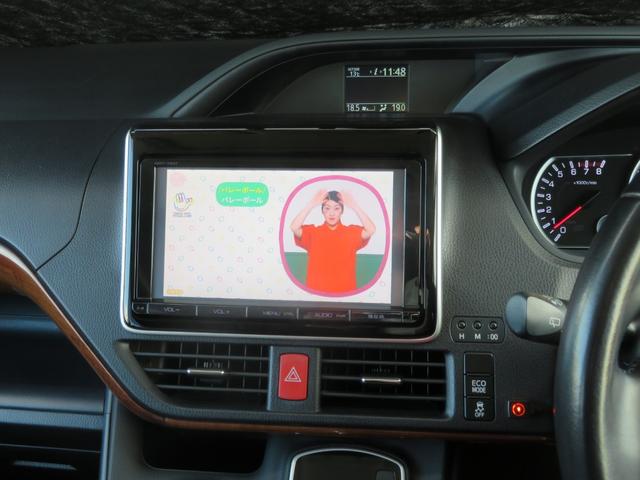 ヴォクシー ＺＳ　サンルーフ　両側電動スライド　９型ナビＴＶ　バックカメラ　１０．２型後席モニター　ＥＴＣ　ＣＤ／ＤＶＤ再生　Ｂｌｕｅｔｏｏｔｈ接続　７人乗り　３列シート　１６ＡＷ　ウォークスルー　ＬＥＤヘッドライトＵ（36枚目）