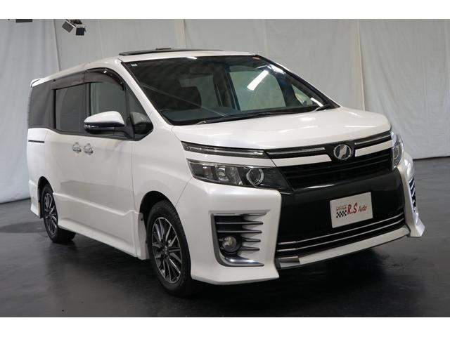 ヴォクシー ＺＳ　サンルーフ　両側電動スライド　９型ナビＴＶ　バックカメラ　１０．２型後席モニター　ＥＴＣ　ＣＤ／ＤＶＤ再生　Ｂｌｕｅｔｏｏｔｈ接続　７人乗り　３列シート　１６ＡＷ　ウォークスルー　ＬＥＤヘッドライトＵ（67枚目）