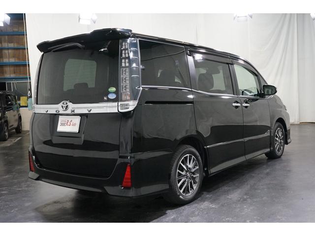 ヴォクシー ＺＳ　煌ＩＩ　禁煙車　ワンオーナー　両側電動スライド　９型ナビＴＶ　バックカメラ　７人乗り　１２．１型フリップダウン　プリクラッシュ　ＥＴＣ　ＣＤ／ＤＶＤ　Ｂｌｕｅｔｏｏｔｈ接続　フルセグ　アイドリングストップ　Ｕ（8枚目）