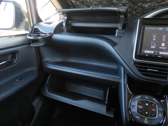 ヴォクシー ＺＳ　煌ＩＩ　禁煙車　ワンオーナー　両側電動スライド　９型ナビＴＶ　バックカメラ　７人乗り　１２．１型フリップダウン　プリクラッシュ　ＥＴＣ　ＣＤ／ＤＶＤ　Ｂｌｕｅｔｏｏｔｈ接続　フルセグ　アイドリングストップ　Ｕ（40枚目）