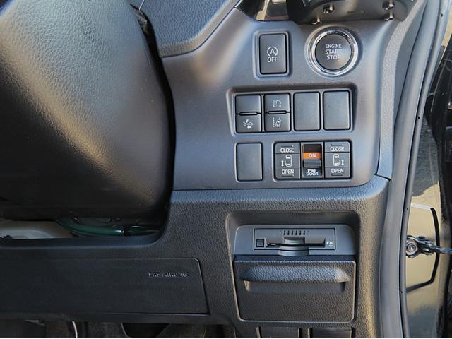 ヴォクシー ＺＳ　煌ＩＩ　禁煙車　ワンオーナー　両側電動スライド　９型ナビＴＶ　バックカメラ　７人乗り　１２．１型フリップダウン　プリクラッシュ　ＥＴＣ　ＣＤ／ＤＶＤ　Ｂｌｕｅｔｏｏｔｈ接続　フルセグ　アイドリングストップ　Ｕ（43枚目）