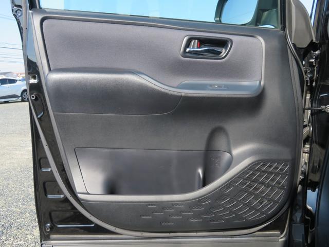 ヴォクシー ＺＳ　煌ＩＩ　禁煙車　ワンオーナー　両側電動スライド　９型ナビＴＶ　バックカメラ　７人乗り　１２．１型フリップダウン　プリクラッシュ　ＥＴＣ　ＣＤ／ＤＶＤ　Ｂｌｕｅｔｏｏｔｈ接続　フルセグ　アイドリングストップ　Ｕ（58枚目）