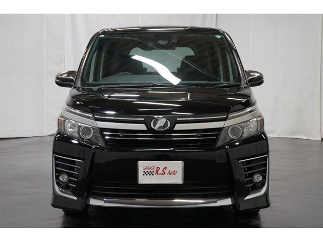 ヴォクシー ＺＳ　煌ＩＩ　禁煙車　ワンオーナー　両側電動スライド　９型ナビＴＶ　バックカメラ　７人乗り　１２．１型フリップダウン　プリクラッシュ　ＥＴＣ　ＣＤ／ＤＶＤ　Ｂｌｕｅｔｏｏｔｈ接続　フルセグ　アイドリングストップ　Ｕ（62枚目）