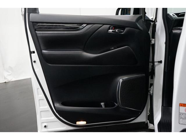 ヴェルファイア 2.5Z Gエディション 後期 禁煙車 両側電動スライドドア サンルーフ 黒革 10型ナビTV 12型フリップダウン 18AW プリクラッシュ レーダークルーズ ETC 7人乗り シートエアコン DVD Bluetooth接続(58枚目)