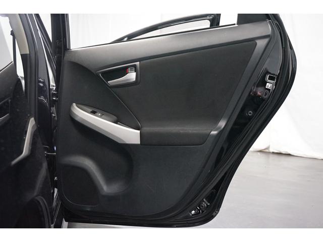 プリウス G ハイブリッド 禁煙車 後期 モデリスタフルエアロ 8型ナビTV バックカメラ ETC オートクルーズ ツーリング仕様17AW ハーフ黒革 パワーシート CD/DVD再生 Bluetooth接続 アイドリングストップ(55枚目)