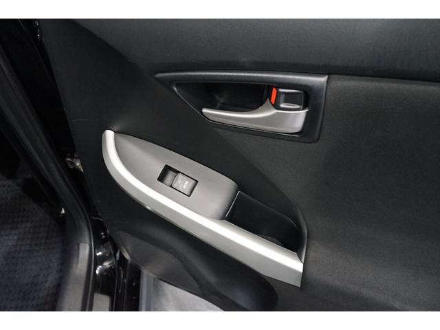 プリウス G ハイブリッド 禁煙車 後期 モデリスタフルエアロ 8型ナビTV バックカメラ ETC オートクルーズ ツーリング仕様17AW ハーフ黒革 パワーシート CD/DVD再生 Bluetooth接続 アイドリングストップ(56枚目)