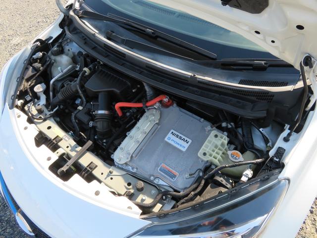 ノート e-パワー X ハイブリッド 禁煙車 後期型 TVナビ 全方位カメラ 点検記録簿 エマージェンシーブレーキ レーンアシスト LEDヘッド オートライト スマートキー ETC フルセグ CD DVD Bluetooth接続 15AW(61枚目)