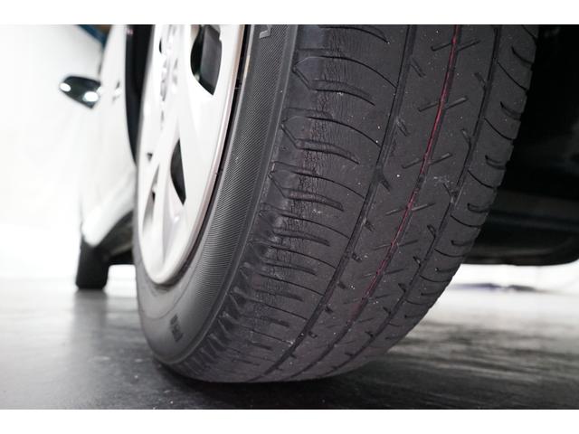 アクア Ｇブラックソフトレザーセレクション　ハイブリッド　禁煙車　中期型　黒革シート　スマートキー　ＴＶナビ　バックカメラ　プリクラッシュセーフティ　クルーズコントロール　ＥＴＣ　アイドリングストップ　ＣＤ／ＤＶＤ再生　Ｂｌｕｅｔｏｏｔｈ接続　シートヒーター（29枚目）