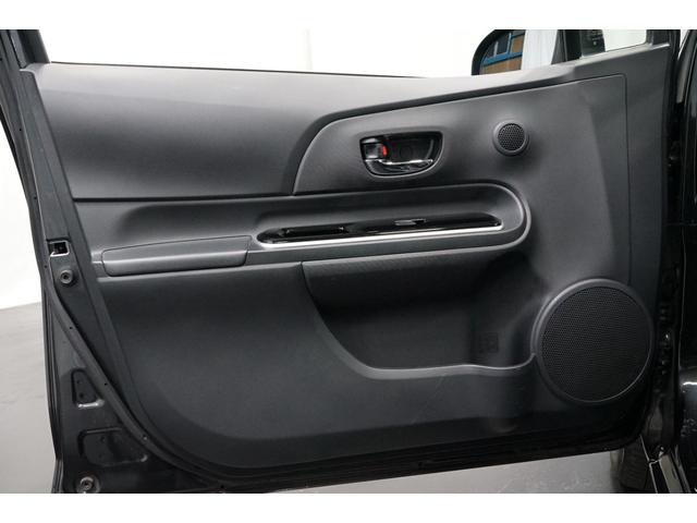 アクア Ｇブラックソフトレザーセレクション　ハイブリッド　禁煙車　中期型　黒革シート　スマートキー　ＴＶナビ　バックカメラ　プリクラッシュセーフティ　クルーズコントロール　ＥＴＣ　アイドリングストップ　ＣＤ／ＤＶＤ再生　Ｂｌｕｅｔｏｏｔｈ接続　シートヒーター（58枚目）