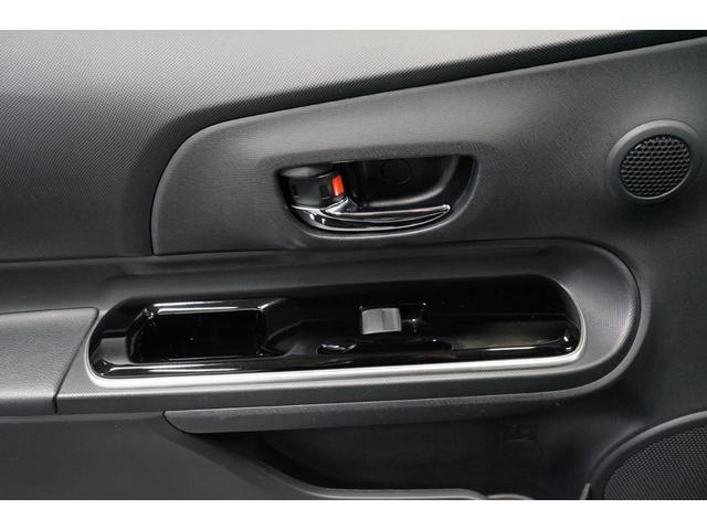 アクア Ｇブラックソフトレザーセレクション　ハイブリッド　禁煙車　中期型　黒革シート　スマートキー　ＴＶナビ　バックカメラ　プリクラッシュセーフティ　クルーズコントロール　ＥＴＣ　アイドリングストップ　ＣＤ／ＤＶＤ再生　Ｂｌｕｅｔｏｏｔｈ接続　シートヒーター（59枚目）