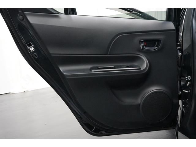 アクア Ｇブラックソフトレザーセレクション　ハイブリッド　禁煙車　中期型　黒革シート　スマートキー　ＴＶナビ　バックカメラ　プリクラッシュセーフティ　クルーズコントロール　ＥＴＣ　アイドリングストップ　ＣＤ／ＤＶＤ再生　Ｂｌｕｅｔｏｏｔｈ接続　シートヒーター（60枚目）