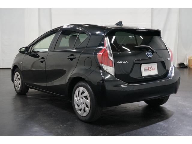 アクア Ｇブラックソフトレザーセレクション　ハイブリッド　禁煙車　中期型　黒革シート　スマートキー　ＴＶナビ　バックカメラ　プリクラッシュセーフティ　クルーズコントロール　ＥＴＣ　アイドリングストップ　ＣＤ／ＤＶＤ再生　Ｂｌｕｅｔｏｏｔｈ接続　シートヒーター（69枚目）