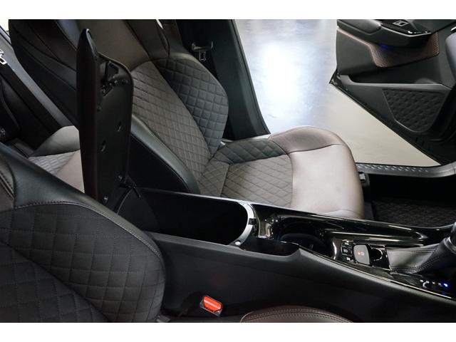 C-HR ハイブリッドG ワンオーナー車 禁煙車 7型ナビTV バックカメラ 衝突軽減ブレーキ ETC レーダークルーズ ハーフレザー スマートキー フルセグTV CD/DVD Bluetooth接続 シーケンシャルウィンカー(46枚目)
