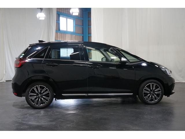 フィット ｅ：ＨＥＶリュクス　禁煙車　ホンダセンシング　Ｇａｔｈｅｒｓ製９インチナビ　バックカメラ　衝突軽減　レーダークルーズ　ハーフレザー　スマートキー　ＥＴＣ　フルセグＴＶ　ＣＤ／ＤＶＤ再生　Ｂｌｕｅｔｏｏｔｈ接続　点検記録簿（14枚目）