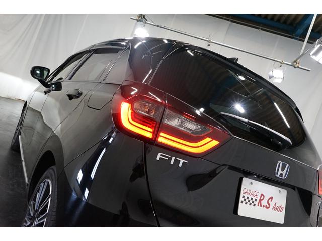 フィット ｅ：ＨＥＶリュクス　禁煙車　ホンダセンシング　Ｇａｔｈｅｒｓ製９インチナビ　バックカメラ　衝突軽減　レーダークルーズ　ハーフレザー　スマートキー　ＥＴＣ　フルセグＴＶ　ＣＤ／ＤＶＤ再生　Ｂｌｕｅｔｏｏｔｈ接続　点検記録簿（20枚目）