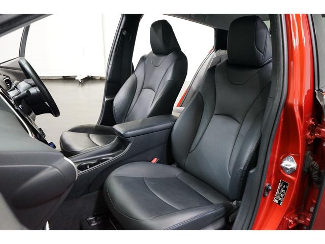 プリウス Sツーリングセレクション 禁煙車 HV車 点検記録簿 黒革シート 7インチナビTV バックカメラ 純正17AW ETC車載器 シートヒーター搭載 CD/DVD再生 Bluetooth接続 アイドリングストップ機能 オートライト(49枚目)