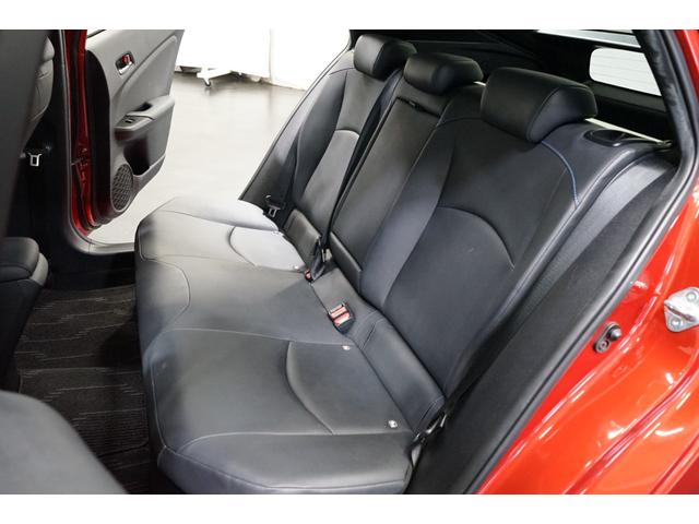 プリウス Sツーリングセレクション 禁煙車 HV車 点検記録簿 黒革シート 7インチナビTV バックカメラ 純正17AW ETC車載器 シートヒーター搭載 CD/DVD再生 Bluetooth接続 アイドリングストップ機能 オートライト(51枚目)