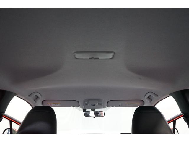 プリウス Sツーリングセレクション 禁煙車 HV車 点検記録簿 黒革シート 7インチナビTV バックカメラ 純正17AW ETC車載器 シートヒーター搭載 CD/DVD再生 Bluetooth接続 アイドリングストップ機能 オートライト(52枚目)