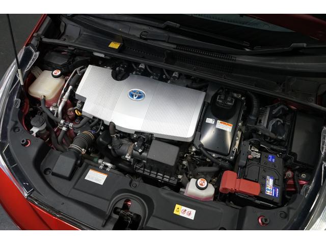 プリウス Sツーリングセレクション 禁煙車 HV車 点検記録簿 黒革シート 7インチナビTV バックカメラ 純正17AW ETC車載器 シートヒーター搭載 CD/DVD再生 Bluetooth接続 アイドリングストップ機能 オートライト(61枚目)