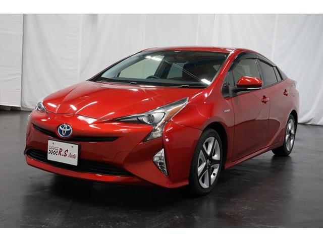 プリウス Sツーリングセレクション 禁煙車 HV車 点検記録簿 黒革シート 7インチナビTV バックカメラ 純正17AW ETC車載器 シートヒーター搭載 CD/DVD再生 Bluetooth接続 アイドリングストップ機能 オートライト(66枚目)