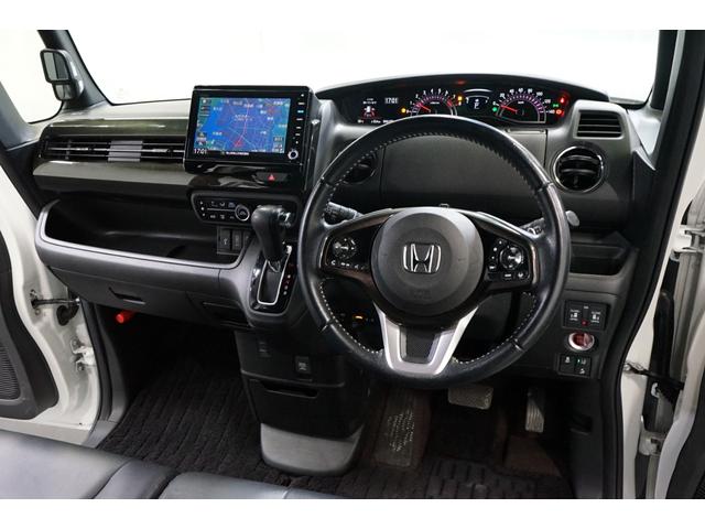 Ｎ－ＢＯＸカスタム Ｇ・Ｌターボホンダセンシング　禁煙車　軽自動車　両側電動スライドドア　衝突軽減ブレーキ　黒ハーフレザー　８型ナビＴＶ　バックカメラ　レーダークルーズ　ＣＤ／ＤＶＤ再生　Ｂｌｕｅｔｏｏｔｈ接続　ＥＴＣ　ＵＳＢ　オートライト　１５ＡＷ（2枚目）