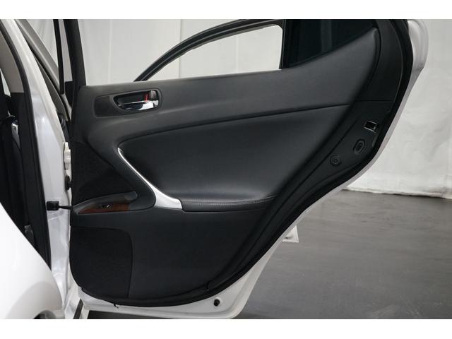 �A�[���G�X�I�[�g�͓o�^�ϖ��g�p�ԁA�͏o�ϖ��g�p�Ԃ̎�舵�����������܂��B���v�]�ł���΁A�y�g���b�N���̔��\�ł��B�_�u���L���u�g���b�N�̔̔����т��������܂��B�ύڎԂ��������Ă���܂��̂ŁA�F�X�Ȃ��Ƃ�