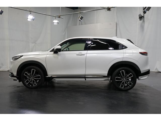 ヴェゼル ｅ：ＨＥＶ　Ｚ　禁煙車　ワンオーナー　９型ナビＴＶ　バックカメラ　衝突軽減ブレーキ　ＣＭＢＳ　レーダークルーズ　ハーフ革　ＥＴＣ　ＣＤ／ＤＶＤ　Ｂｌｕｅｔｏｏｔｈ接続　電動リアゲート　シートヒーター　ホンダセンシング（13枚目）