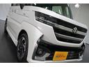 【フロント右側ヘッドライト】黄ばみもなく非常にきれいな状態です!納車前には再度仕上げて納車します!内外装問わず、とにかく徹底清掃・洗浄を行っております。私たちは自信をもって次なるお車をご提供致します。