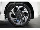 【フロント右側タイヤの全体】こちらの車輌は画像のようなホイールを装着しております。別のホイールに変えたい!というお客様は、営業スタッフまでご相談ください。一緒に自分好みの1台に仕上げていきましょう!!
