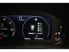 ホンダセンシング搭載車☆衝突軽減ブレーキ（ＣＭＢＳ）を初めとする各種安全装備搭載！カメラで！レーダーで！ソナーで！万が一に備えます（※ドライバーの運転支援機能のため、各機能の能力には限界があります。） 6