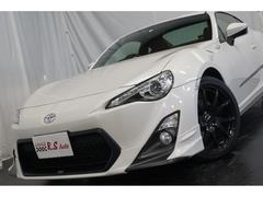 ＴＲＤエアロ装備！ＴＲＤは走りへのこだわりをプロフェッショナルな視点で追及するトヨタ車専門のカスタムカーパーツブランド。レースチームで培った技術を活かしトヨタ車へのチューニングパーツを展開しています。 5