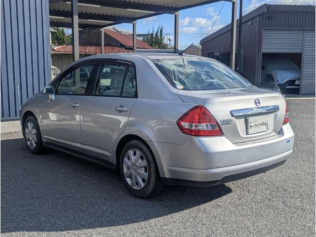 ティーダラティオ スライドアップシート　回転シート　オーテック　レースハーフシートカバー　電動コーナーポール　ワンオーナー　オートライト　オートエアコン（16枚目）