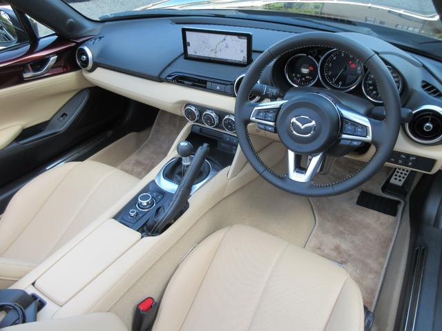 ロードスター ３５周年記念車　特別仕様車　６ＭＴ　ＢＯＳＥサウンドシステム　コネクトナビ／ＴＶ　純正ドライブレコーダー　バックカメラ　パーキングセンサー　クルコン　ＥＴＣ　シートヒーター　純正１６ＡＷ　スペアキー（21枚目）