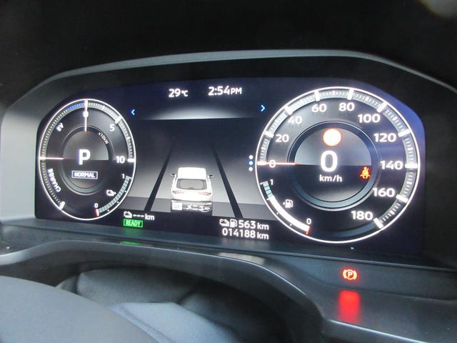 アウトランダーＰＨＥＶ Ｐ　７人乗り　ＢＯＳＥ　１００Ｖ　ＡＣ電源　エレクトリックテールゲート　純正ナビ　マルチアラウンドモニター　前後Ｐセンサー　ドライブモード　純正２０ＡＷ　シートヒーター　ステアリングヒーター　スペアキー（22枚目）