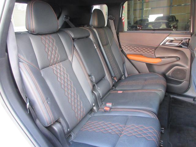 アウトランダーＰＨＥＶ Ｐ　７人乗り　ＢＯＳＥ　１００Ｖ　ＡＣ電源　エレクトリックテールゲート　純正ナビ　マルチアラウンドモニター　前後Ｐセンサー　ドライブモード　純正２０ＡＷ　シートヒーター　ステアリングヒーター　スペアキー（31枚目）