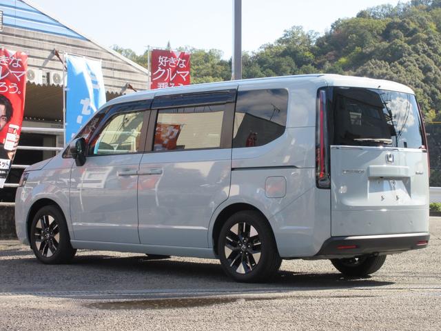 ステップワゴン e:HEVエアー 11.4インチHondaCONNECTナビ 純正3カメラドライブレコーダー Honda SENSING バックカメラ 前後パーキングセンサー ETC2.0 純正16AW スペアキー 純正フロアマット(4枚目)