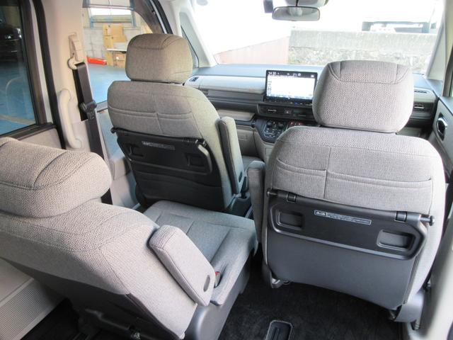 ステップワゴン e:HEVエアー 11.4インチHondaCONNECTナビ 純正3カメラドライブレコーダー Honda SENSING バックカメラ 前後パーキングセンサー ETC2.0 純正16AW スペアキー 純正フロアマット(32枚目)